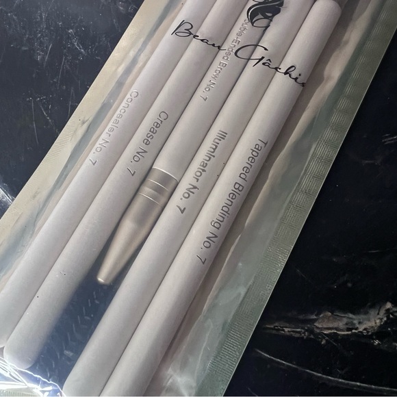 Beau Gâchis 5 Piece Eye Makeup Brush Set NWT - - Picture 6 of 11